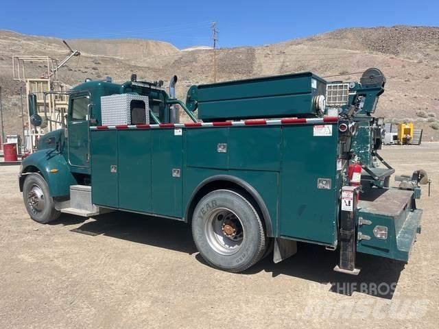 Peterbilt 335 多目的／汎用車両