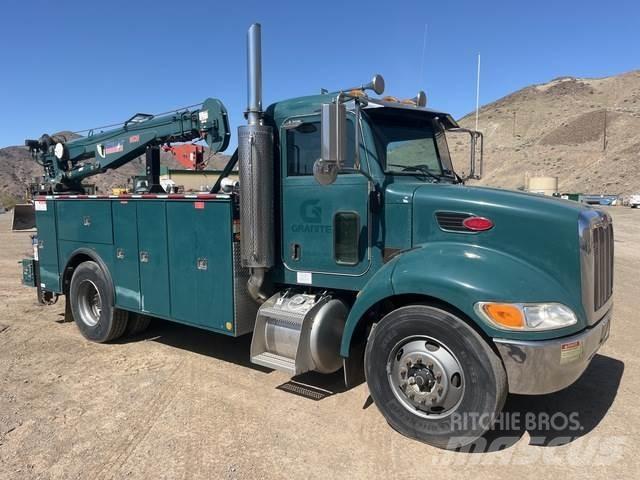 Peterbilt 335 多目的／汎用車両
