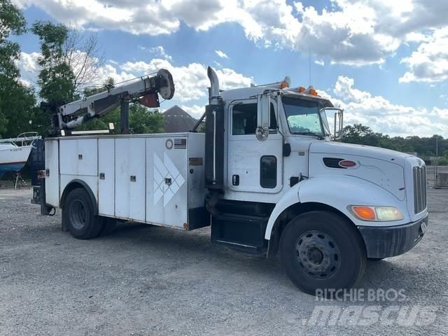 Peterbilt 335 多目的／汎用車両
