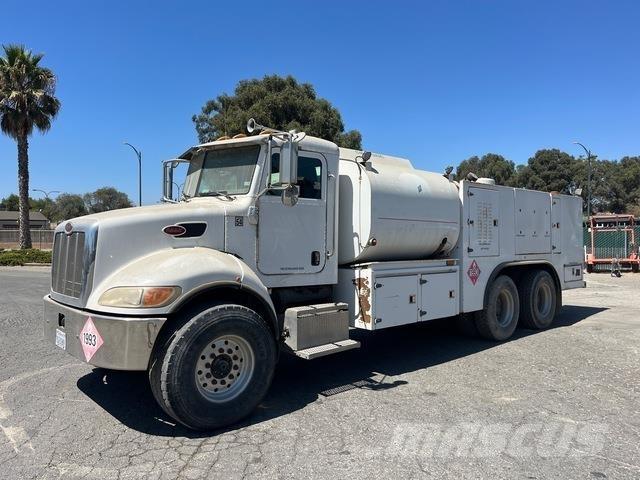 Peterbilt 335 タンカートラック