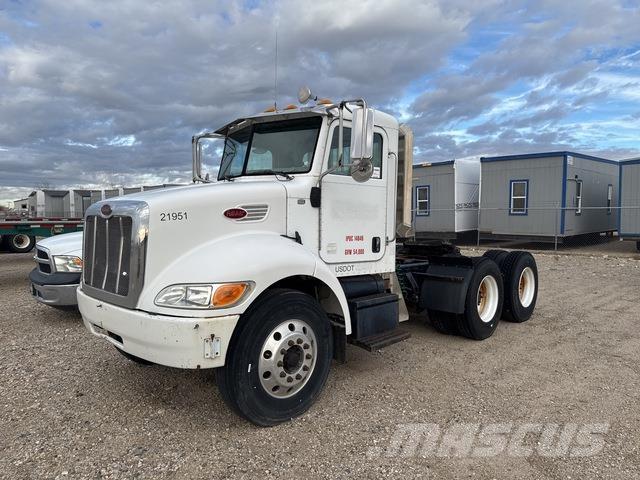Peterbilt 335 中古トラクターヘッド | トレーラーヘッド