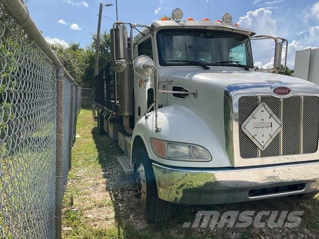 Peterbilt 337 平ボディー