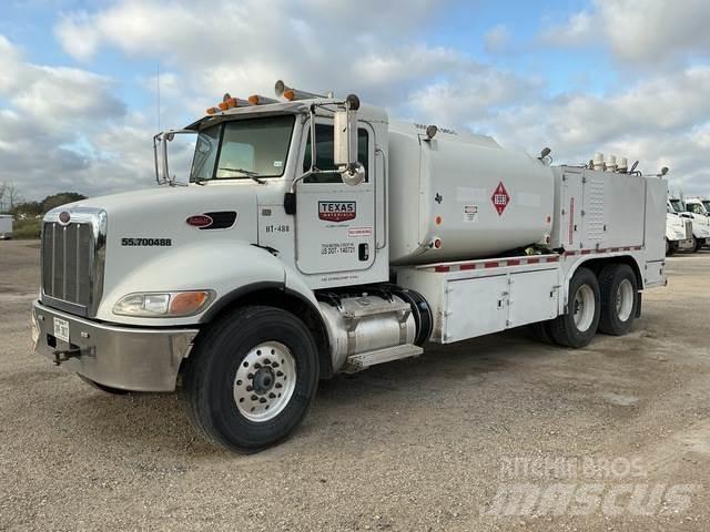Peterbilt 348 タンカートラック