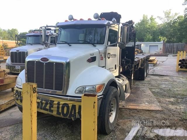 Peterbilt 348 平ボディー