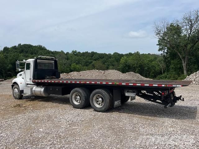 Peterbilt 348 レッカー車