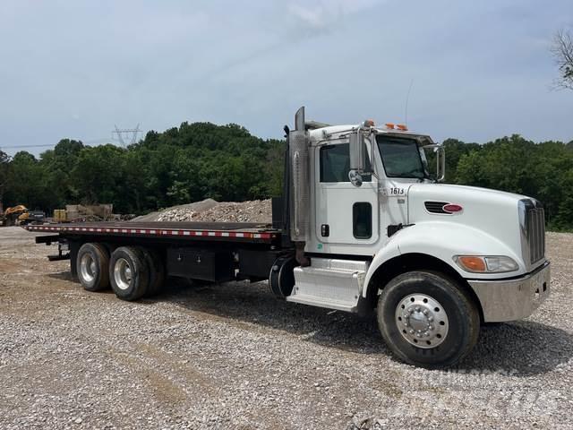 Peterbilt 348 レッカー車