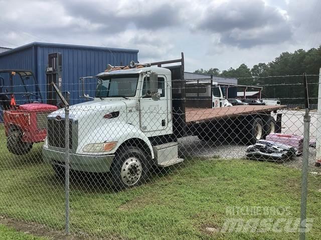 Peterbilt 348 平ボディー