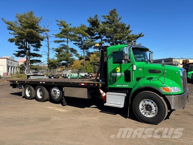 Peterbilt 348 レッカー車