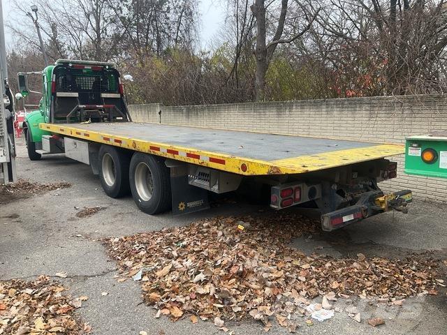 Peterbilt 348 レッカー車