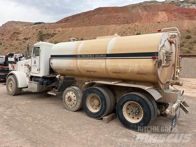 Peterbilt 357 給水車
