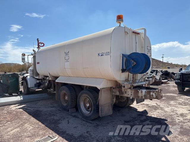 Peterbilt 357 給水車