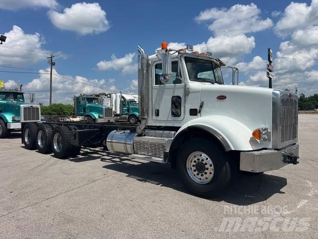 Peterbilt 365 キャビン及び内装