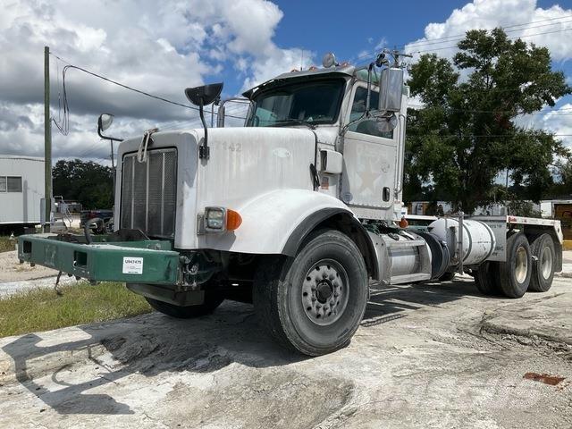 Peterbilt 365 キャビン及び内装