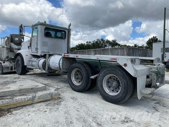 Peterbilt 365 キャビン及び内装
