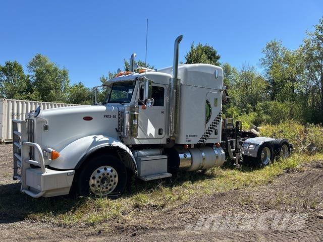 Peterbilt 367 クレーントラック、ユニック車