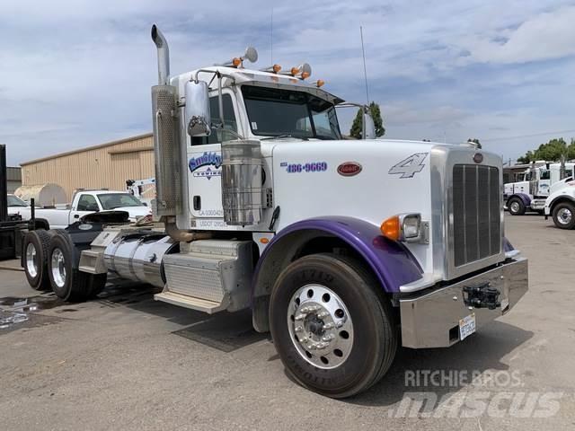 Peterbilt 367 中古トラクターヘッド | トレーラーヘッド
