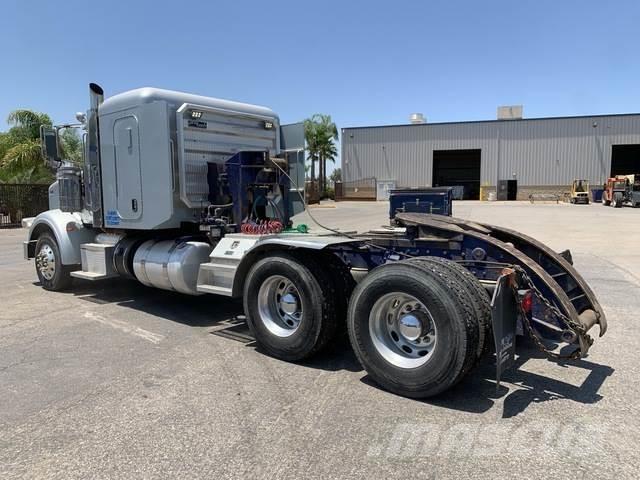 Peterbilt 367 レッカー車