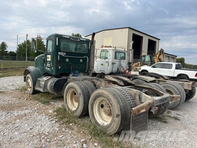 Peterbilt 367 中古トラクターヘッド | トレーラーヘッド