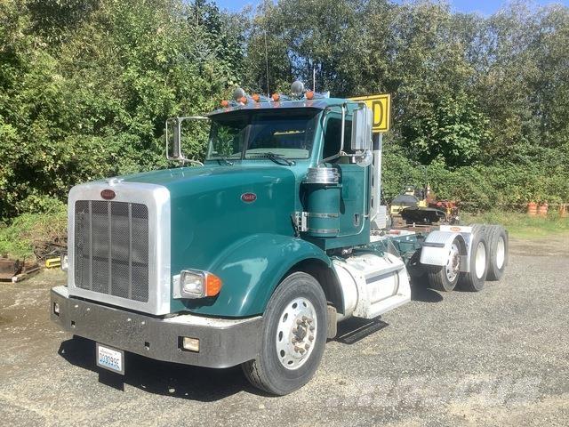 Peterbilt 367 中古トラクターヘッド | トレーラーヘッド