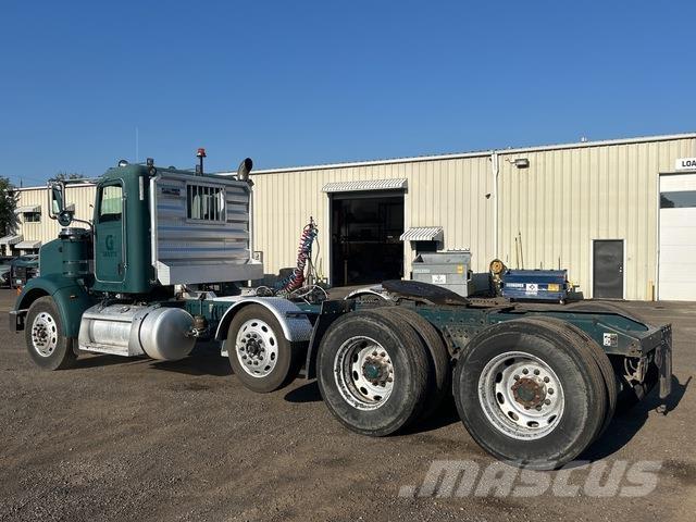 Peterbilt 367 中古トラクターヘッド | トレーラーヘッド