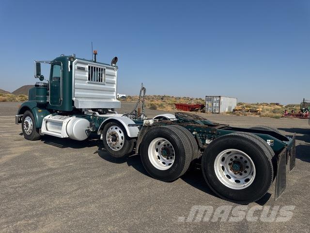 Peterbilt 367 中古トラクターヘッド | トレーラーヘッド
