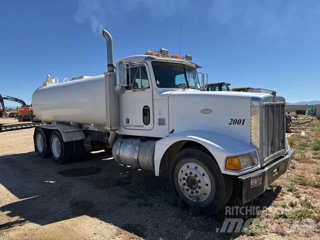 Peterbilt 377 給水車