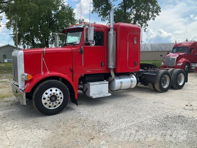 Peterbilt 378 中古トラクターヘッド | トレーラーヘッド