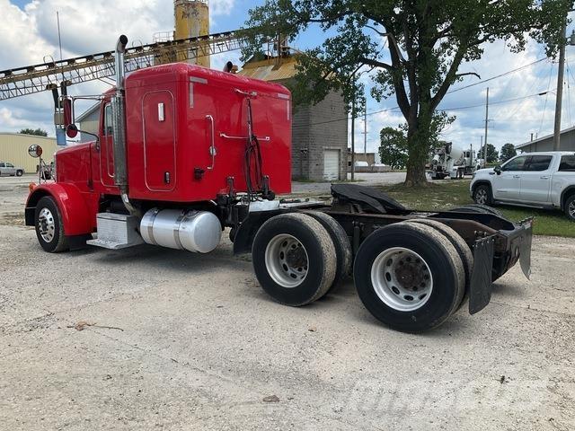 Peterbilt 378 中古トラクターヘッド | トレーラーヘッド