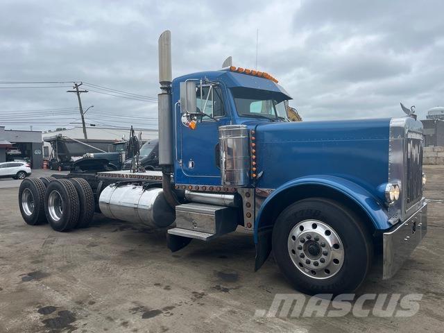 Peterbilt 379 中古トラクターヘッド | トレーラーヘッド