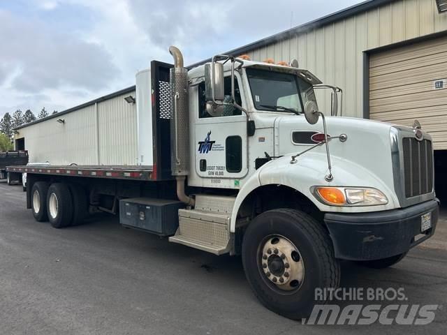 Peterbilt 382 平ボディー