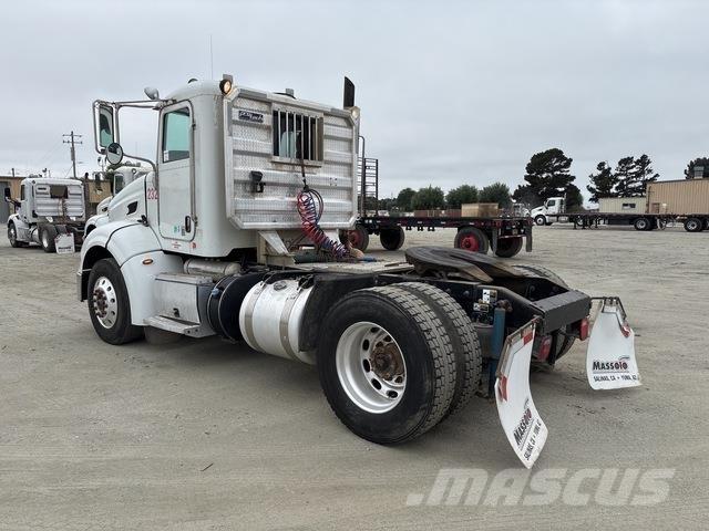 Peterbilt 384 中古トラクターヘッド | トレーラーヘッド