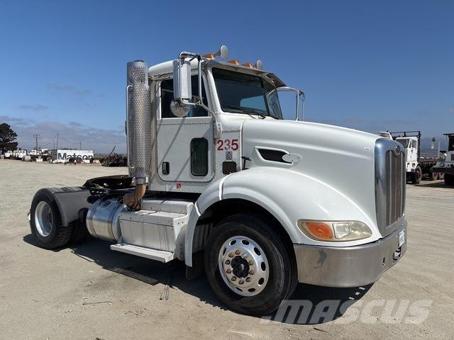 Peterbilt 384 中古トラクターヘッド | トレーラーヘッド