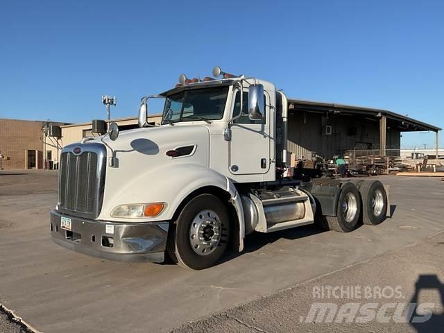 Peterbilt 386 中古トラクターヘッド | トレーラーヘッド