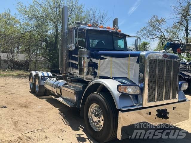 Peterbilt 388 中古トラクターヘッド | トレーラーヘッド