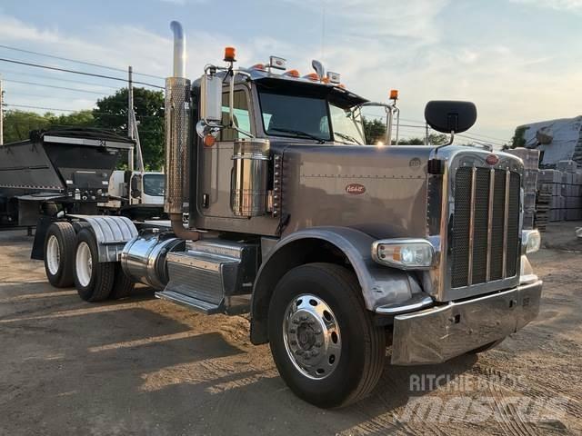 Peterbilt 388 中古トラクターヘッド | トレーラーヘッド