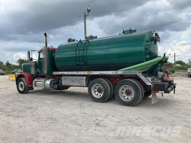 Peterbilt 388 コンバイン／バキュームトラック