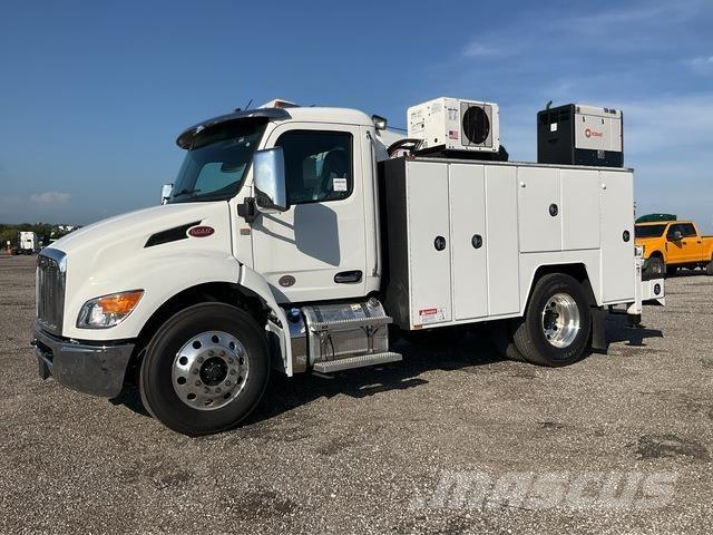 Peterbilt 536 多目的／汎用車両