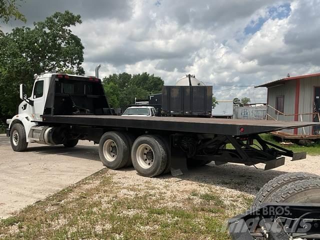 Peterbilt 567 レッカー車