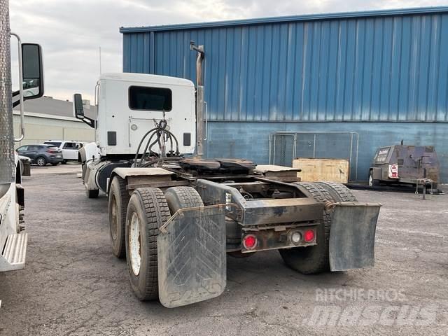 Peterbilt 567 中古トラクターヘッド | トレーラーヘッド