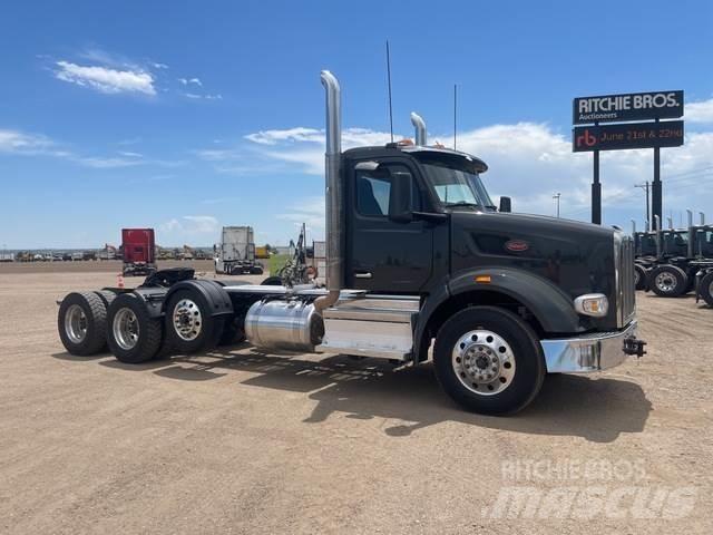 Peterbilt 567 中古トラクターヘッド | トレーラーヘッド