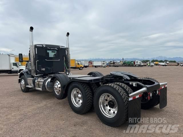 Peterbilt 567 中古トラクターヘッド | トレーラーヘッド