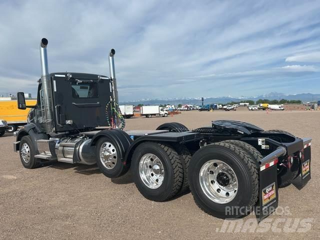 Peterbilt 567 中古トラクターヘッド | トレーラーヘッド