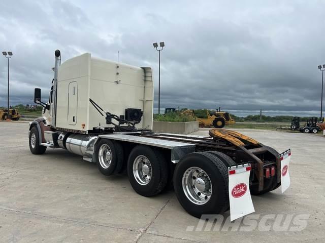 Peterbilt 567 中古トラクターヘッド | トレーラーヘッド