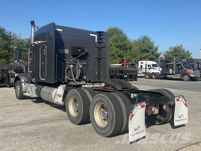 Peterbilt 567 中古トラクターヘッド | トレーラーヘッド