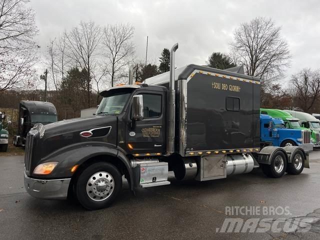 Peterbilt 579 中古トラクターヘッド | トレーラーヘッド