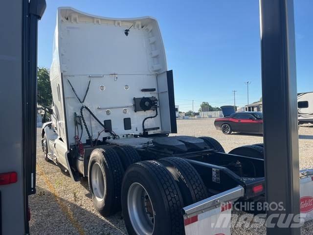 Peterbilt 579 中古トラクターヘッド | トレーラーヘッド