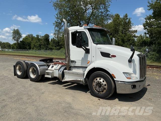 Peterbilt 579 中古トラクターヘッド | トレーラーヘッド