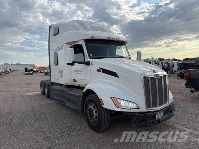 Peterbilt 579 中古トラクターヘッド | トレーラーヘッド