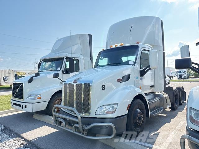 Peterbilt 579 中古トラクターヘッド | トレーラーヘッド
