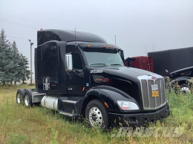 Peterbilt 579 中古トラクターヘッド | トレーラーヘッド